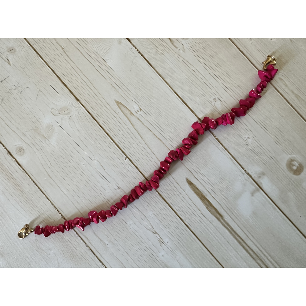Magenta Shell Chip Hat Chain