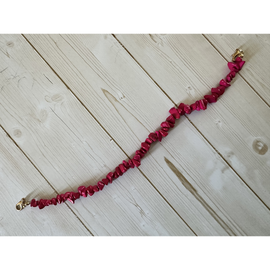Magenta Shell Chip Hat Chain